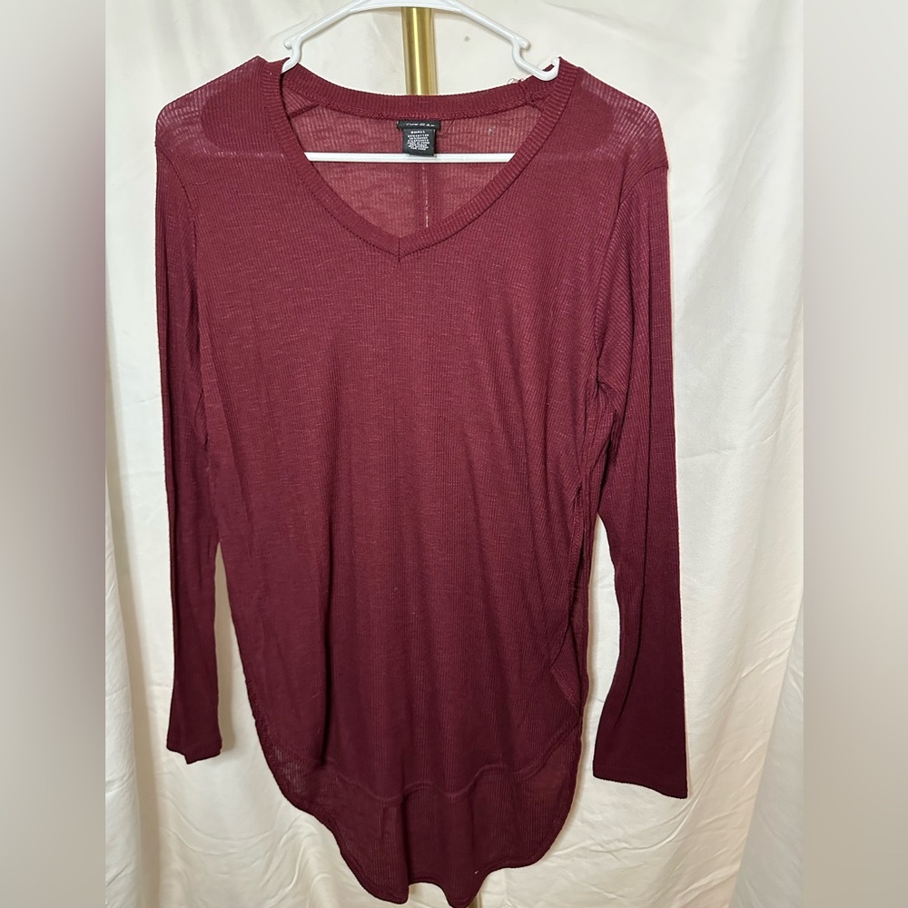 Rue21 Long Sleeve V-Neck Sweater/Blouse Size S
